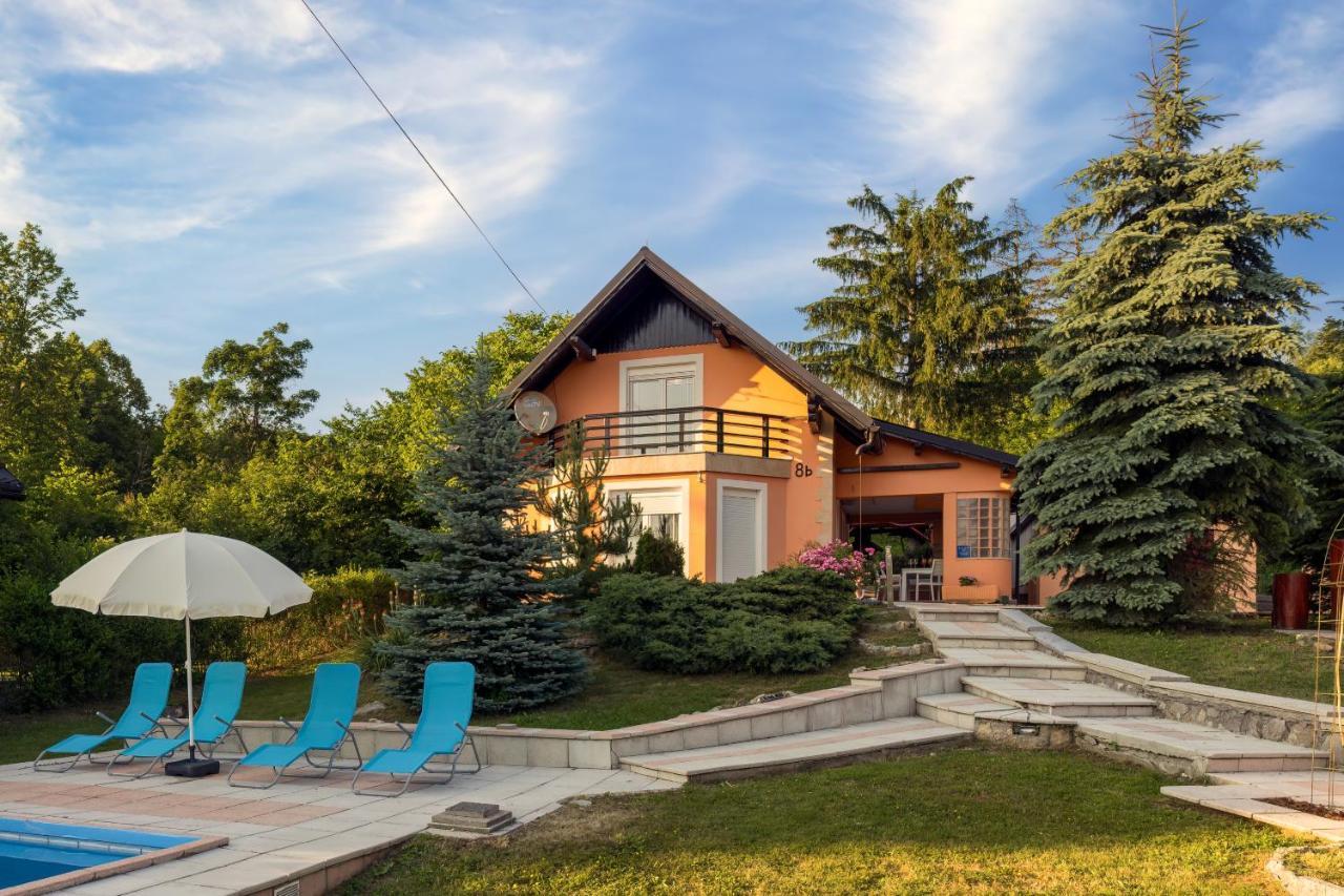 Villa Tratea - With A Heated Pool Tomici Экстерьер фото